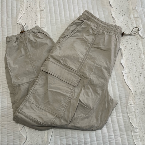 Arizona Jean Co. Drawstring cargo pants • size XL - Picture 3 of 6
